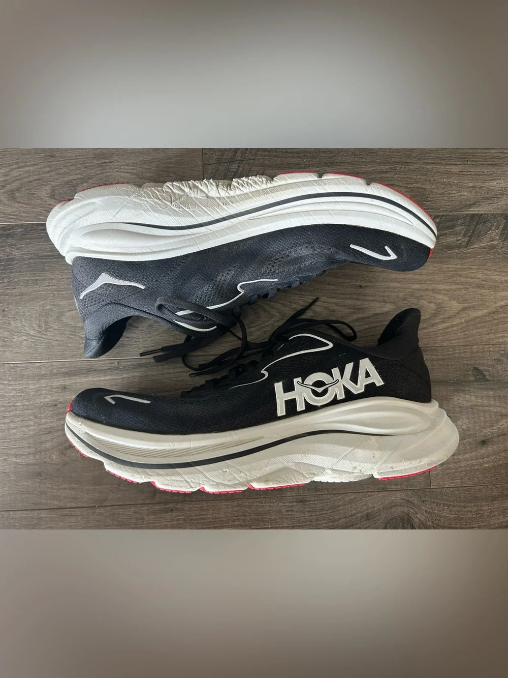 Hoka Men’s Running Shoes Clifton 10  Size 10.5D Dark Blue/White